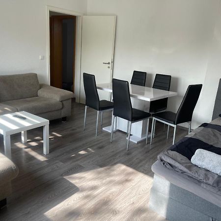 Apartment Bis Zu 8 Einzelbetten Stellplatz Wifi Essen Exterior foto