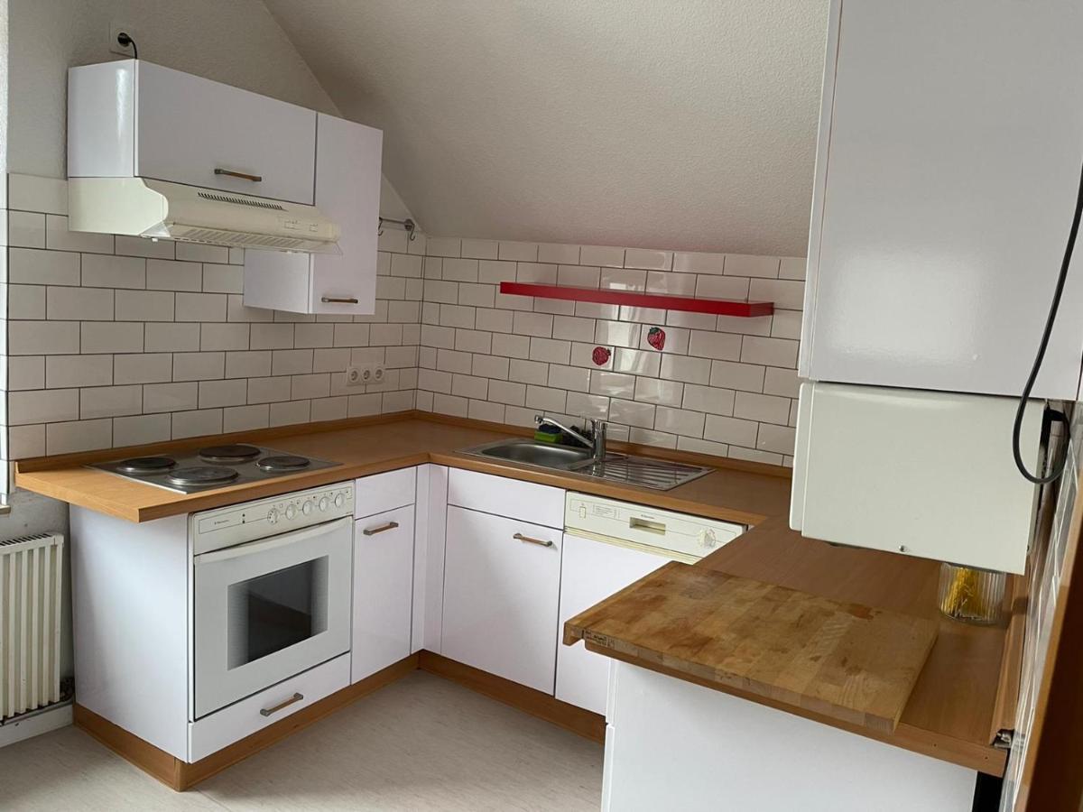Apartment Bis Zu 8 Einzelbetten Stellplatz Wifi Essen Exterior foto