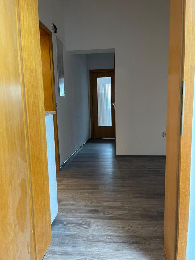 Apartment Bis Zu 8 Einzelbetten Stellplatz Wifi Essen Exterior foto